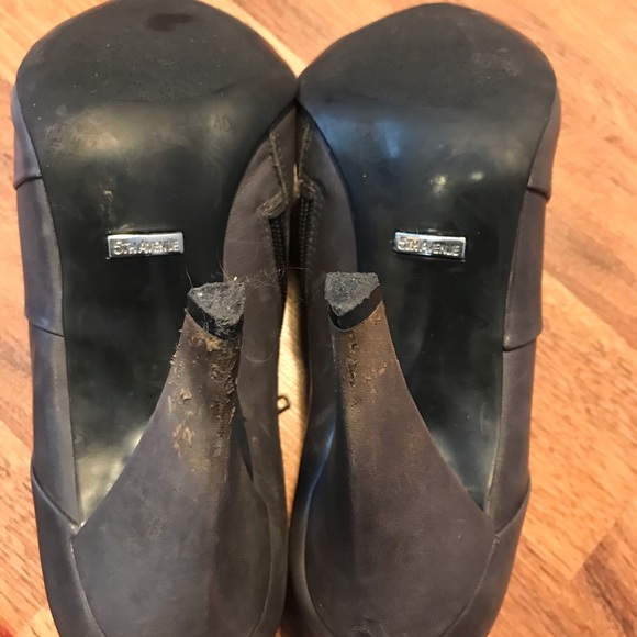 5th Avenue Ankle Heel Booties - Picture 3 of 5